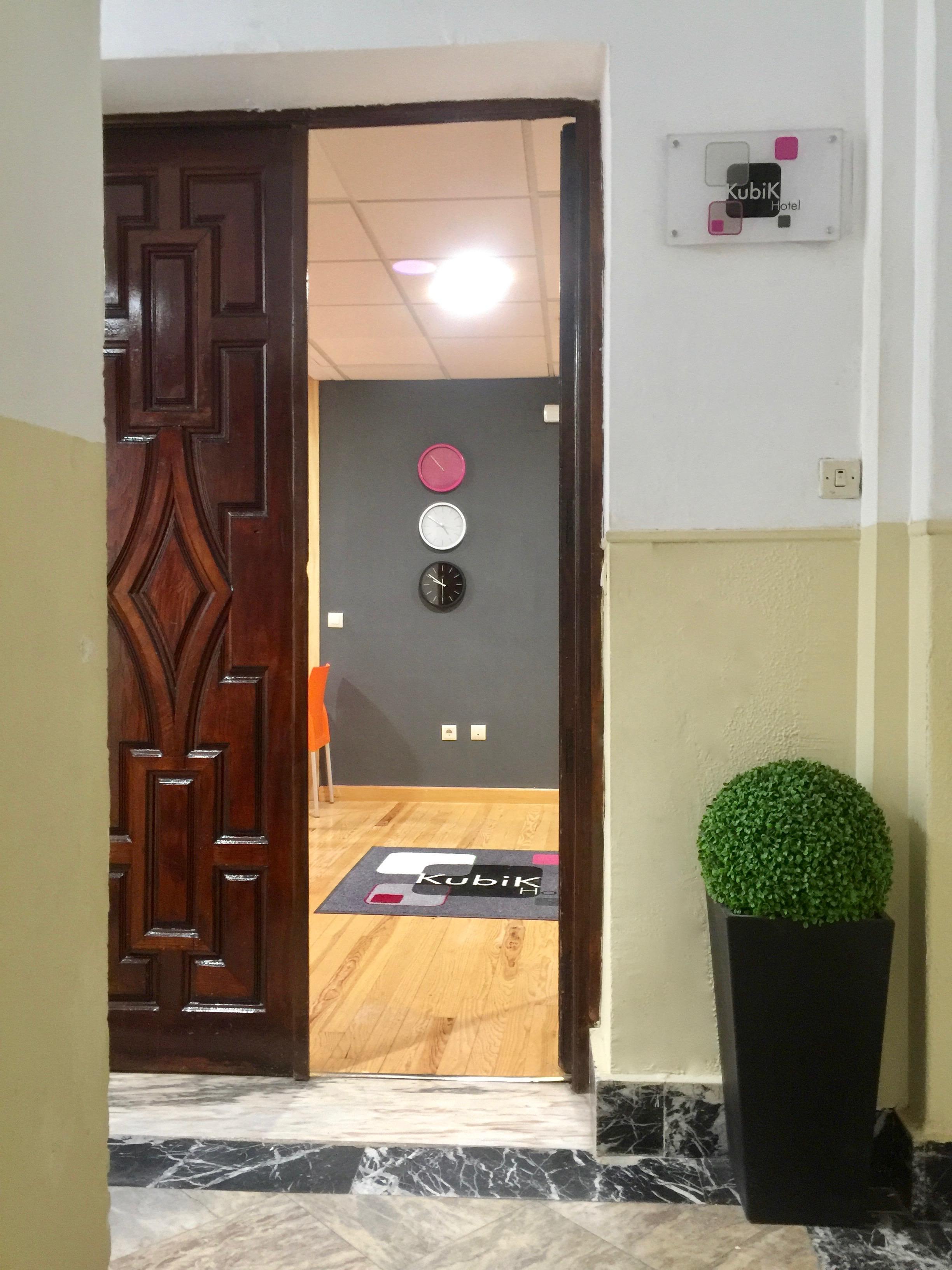 Kubik Hotel กาเซเรส ภายนอก รูปภาพ