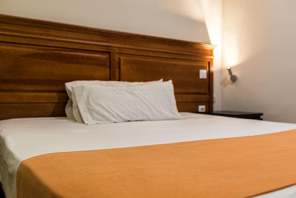 Kubik Hotel กาเซเรส ภายนอก รูปภาพ