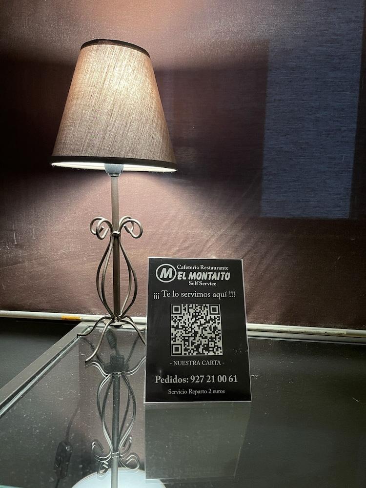 Kubik Hotel กาเซเรส ภายนอก รูปภาพ